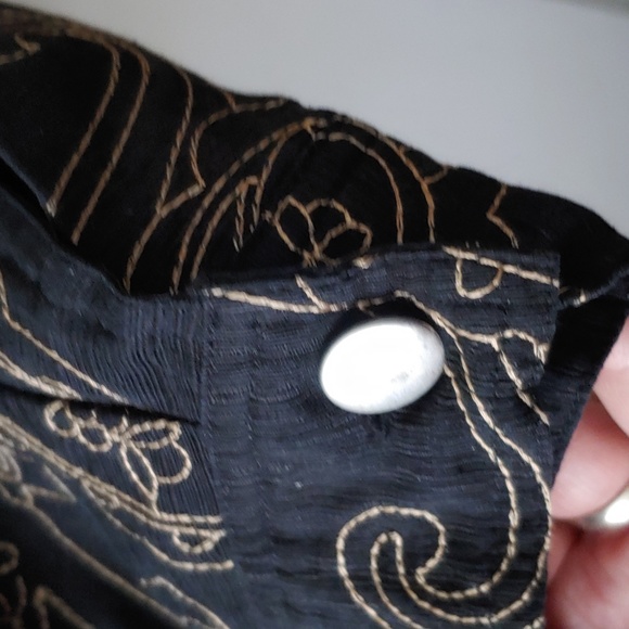 Silkland Woman western style black w/gold thread design, metal buttons, 2 pocket - Picture 4 of 4